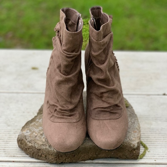 Cloudwalker Booties - Tan Suede Leather - Picture 2 of 7